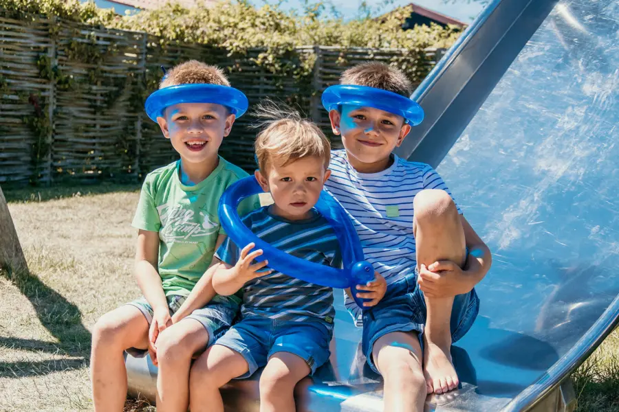 Blije gezichten en zomers geluk in de speeltuin van De Zeeuwse Kust