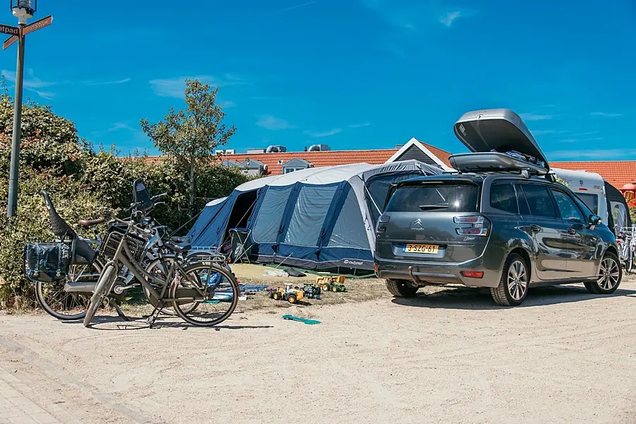 Kampeerplaats L Deluxe Zeeuwse Kust