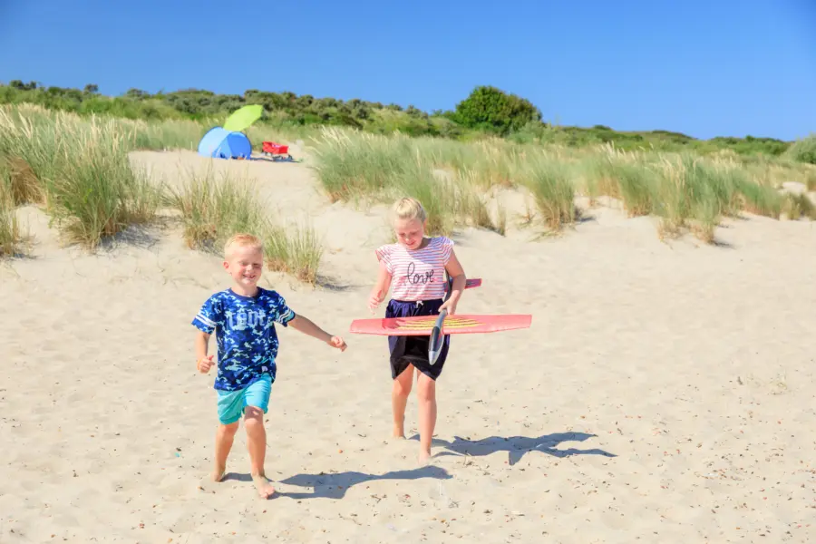 Strand spelen in duinen2