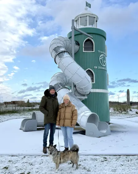 Koppel in de sneeuw Strandpark De Zeeuwse Kust